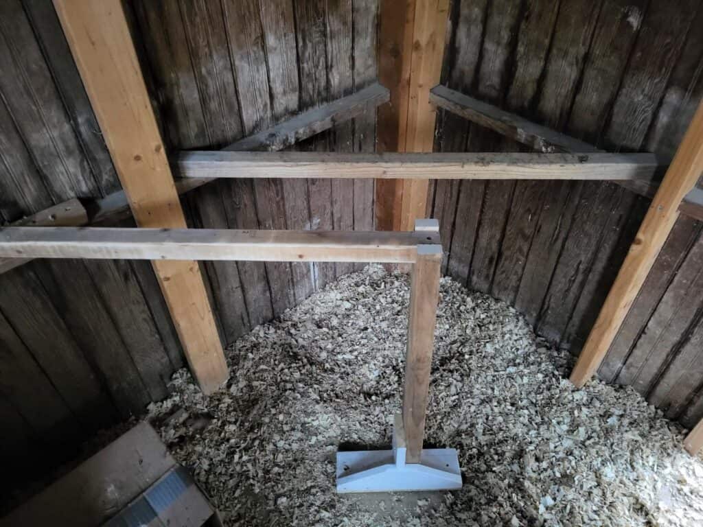 Roosting bars in a chicken coop